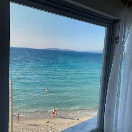 Hotel Boyalik Tatil Sitesinde Denize Sifir 4 Kisilik *