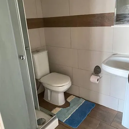 Boyalik Tatil Sitesinde Denize Sifir 4 Kisilik Hotel Çeşme