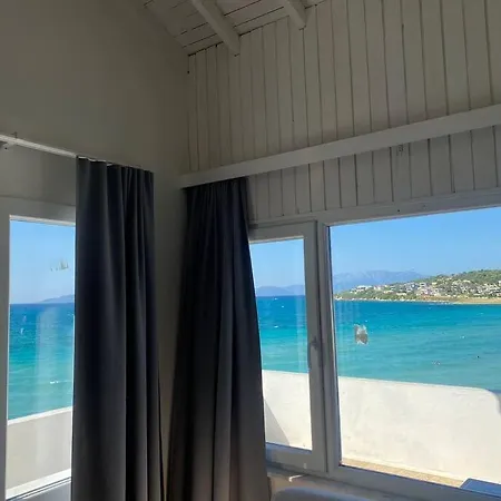 Hotel Boyalik Tatil Sitesinde Denize Sifir 4 Kisilik Çeşme